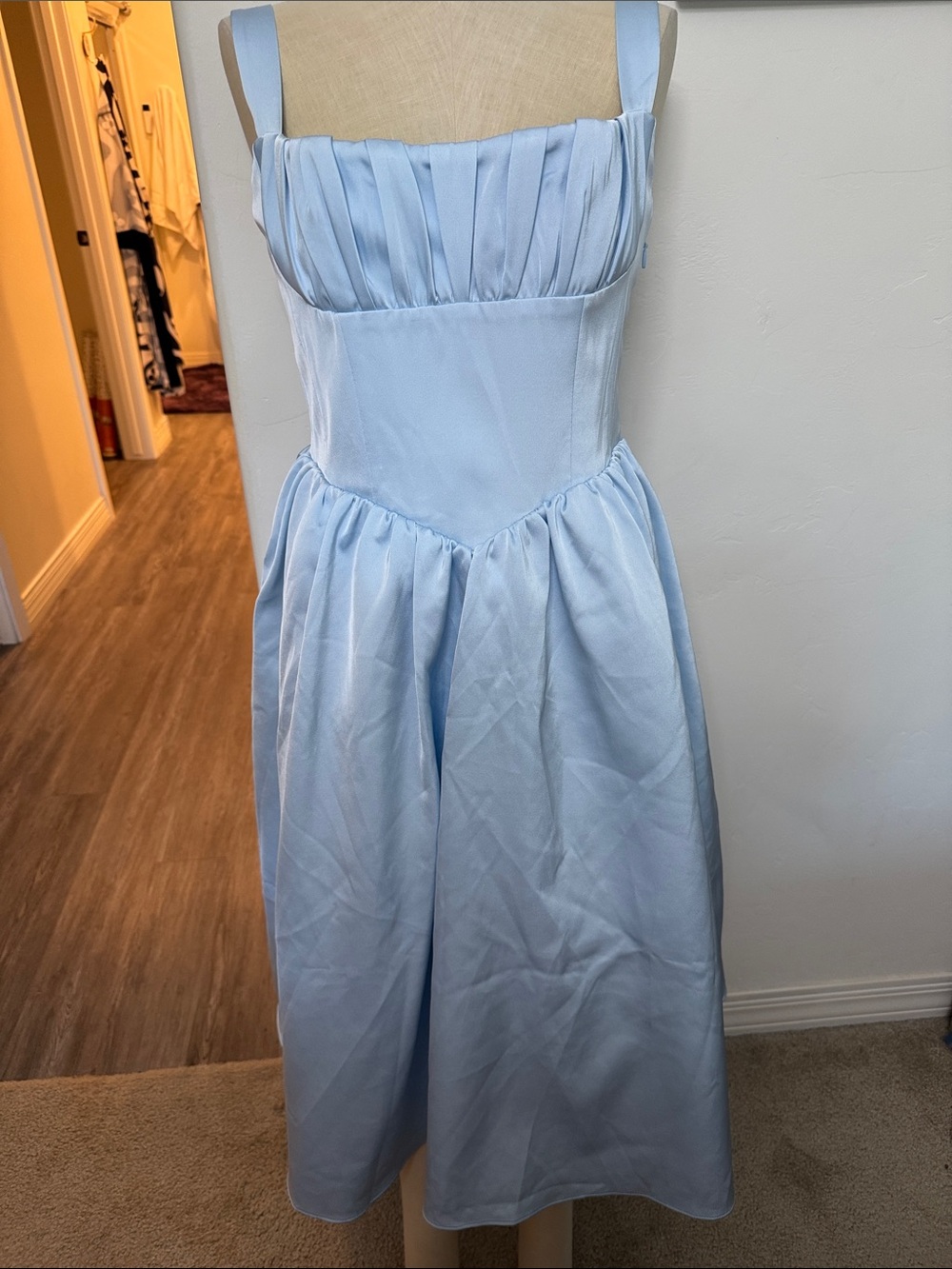 Oh Polly Light Blue Dress with Pleated Bodice & Gorgeous back! NWOT - size 10